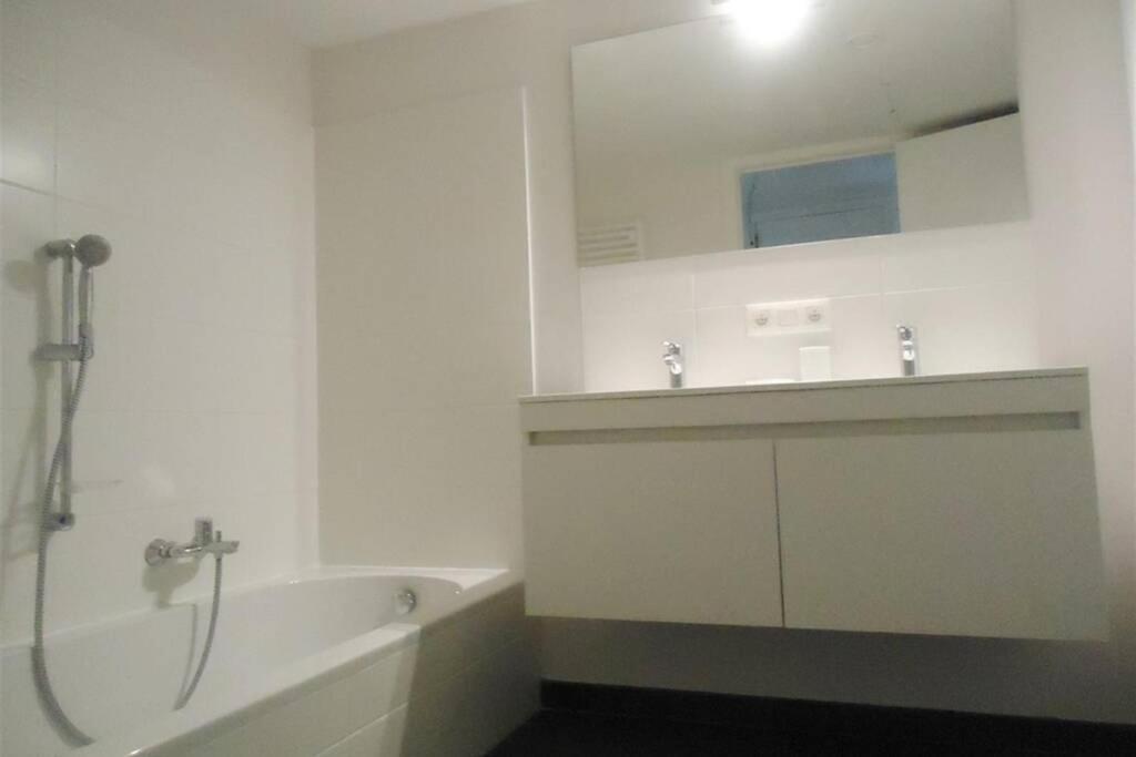 Luxury Suite Apartment Flagey/Louizalaan Bryssel Exteriör bild